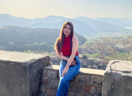 Ayushi Singh, 30 years old, Woman